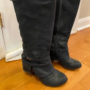 Navy boots only worn once